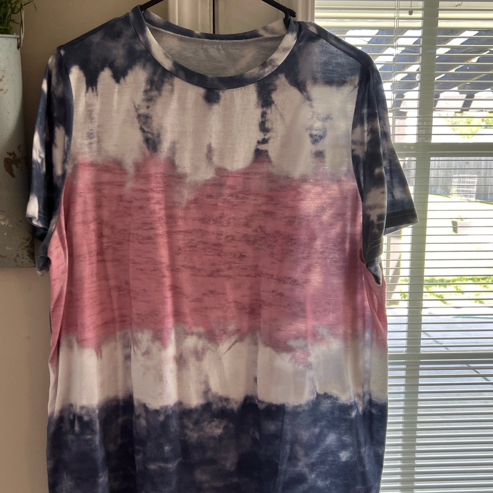 XL tie dyed tshirt